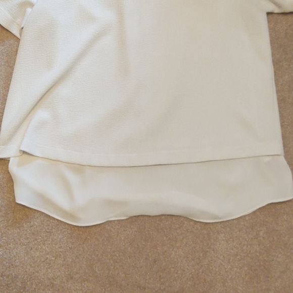 Cream layered top - Picture 2 of 4